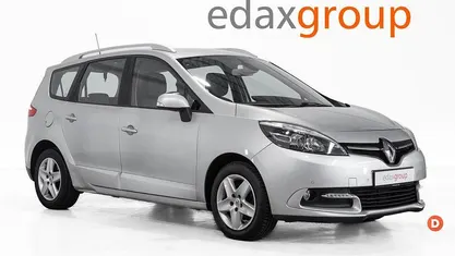 Usado 2015 Renault Grand Scénic III Monovolume | € 7.490 (Super Preço)