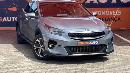 Cinza Usado 2021 Kia XCeed SUV | € 20.990 (Preço justo)