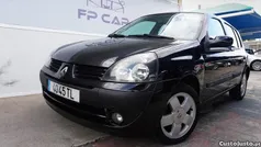 Preto Usado 2002 Renault Clio II Expression | € 2.850 (Preço justo)