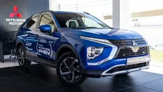 Azul Novo 2025 Mitsubishi Eclipse Cross SUV | € 39.950 (Preço justo)