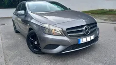 Cinza Usado 2015 Mercedes A180 Urban Citadino | € 14.500 (Preço justo)