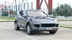 Cinzento Usado 2015 Porsche Cayenne S SUV | € 42.000