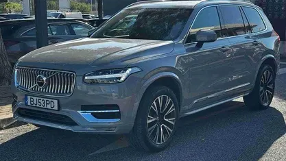 Cinzento Usado 2024 Volvo XC90 Plus SUV | € 74.990 (Preço justo)