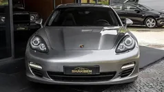 Cinzento Usado 2012 Porsche Panamera Platinum Edition Sedan | € 35.250 (Preço justo)