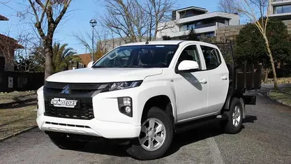 Usado 2022 Mitsubishi L200 Invite Pickup | € 33.990 (Bom preço)