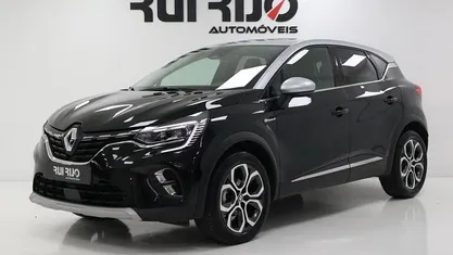 Usado Renault Captur Techno 90 HP (66 kW) 2023 Preto SUV