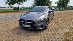 Cinzento Usado 2018 Mercedes A180 Night Citadino | € 21.850 (Bom preço)