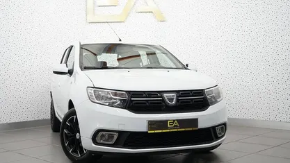 Usado Dacia Sandero Comfort 90 HP (66 kW) 2017 Branco