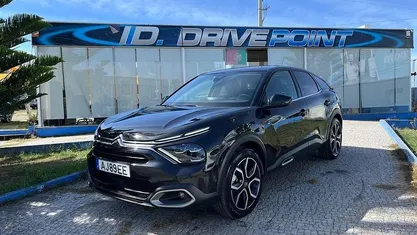 Usado Citroën e-C4 Shine 100 kW (136 HP) 2021 Preto