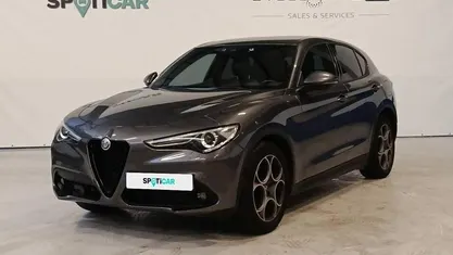 Cinzento Usado 2022 Alfa Romeo Stelvio SUV | € 33.900 (Bom preço)