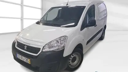 Branco Usado 2016 Peugeot Partner Monovolume | € 11.400 (Preço justo)