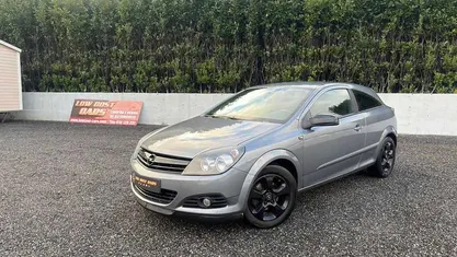 Cinzento Usado 2006 Opel Astra GTC | € 4.500 (Bom preço)