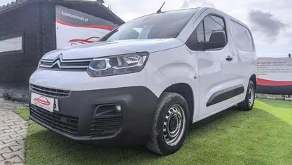 Branco Usado 2020 Citroën Berlingo Monovolume | € 13.500 (Preço justo)