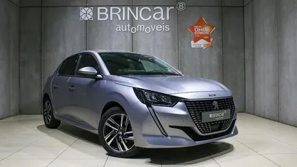 Cinza Usado 2023 Peugeot 208 Allure Citadino | € 15.490 (Preço justo)