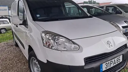 Branco Usado 2014 Peugeot Partner Monovolume | € 8.850 (Preço justo)