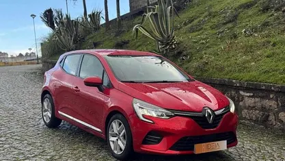 Usado Renault Clio IV 100 HP (73 kW) 2019 Vermelho