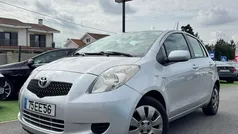 Cinza Usado 2007 Toyota Yaris | € 5.999 (Preço justo)