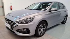 Cinza Usado 2023 Hyundai i30 Style | € 20.550 (Preço justo)