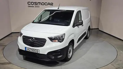 Usado Opel Combo 102 HP (75 kW) 2023