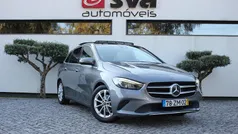Cinza Usado 2019 Mercedes B180 Progressive Monovolume | € 22.900 (Preço justo)