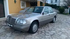 Usado 1991 Mercedes E200 Sedan | € 3.700