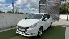 Branco Usado 2015 Peugeot 208 Citadino | € 8.999 (Preço justo)