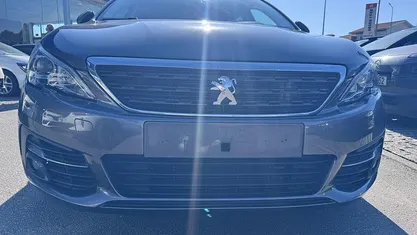 Usado Peugeot 308 Active 130 HP (95 kW) 2019