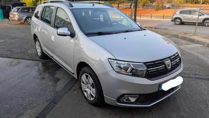 Cinzento Usado 2018 Dacia Logan Sedan | € 7.100 (Preço justo)