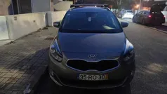 Cinzento Usado 2016 Kia Carens Monovolume | € 12.500 (Preço justo)