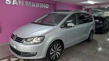 Cinza Usado 2022 VW Sharan Highline Monovolume | € 34.600 (Preço justo)