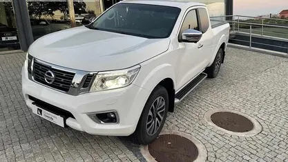 Usado Nissan Navara 163 HP (119 kW) 2017 Branco Pickup