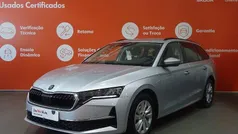 Cinzento claro metalizado Usado 2024 Skoda Octavia Carrinha | € 29.990 (Preço justo)