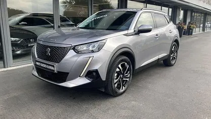 Usado Peugeot e-2008 100 kW (136 HP) 2021 SUV