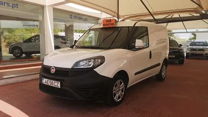 Usado Fiat Doblò Easy 95 HP (69 kW) 2020 Branco Monovolume