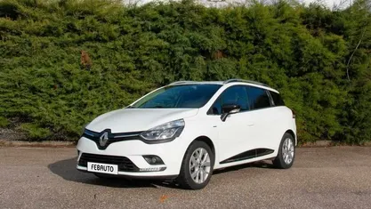 Usado Renault Clio IV Zen 90 HP (66 kW) 2019 Branco