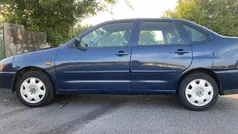 Azul Usado 1997 VW Polo Sedan | € 1.200