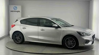 Usado Ford Focus ST-Line X 125 HP (91 kW) 2022 Cinzento Citadino