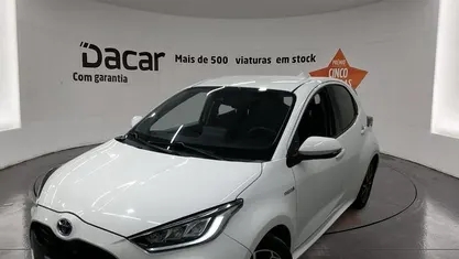 Usado Toyota Yaris Hybrid 115 HP (84 kW) 2021
