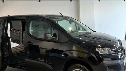 Novo Opel Combo 102 HP (75 kW) 2026 Preto