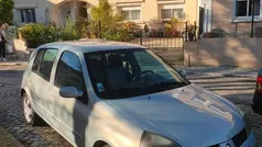Cinzento Usado 2003 Renault Clio II Citadino | € 2.200 (Preço justo)