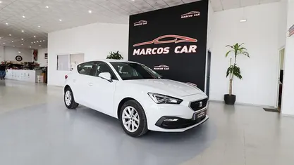 Usado Seat Leon Style 110 HP (80 kW) 2022 Branco