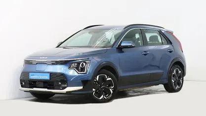 Azul Usado 2023 Kia e-Niro SUV | € 28.900 (Preço justo)