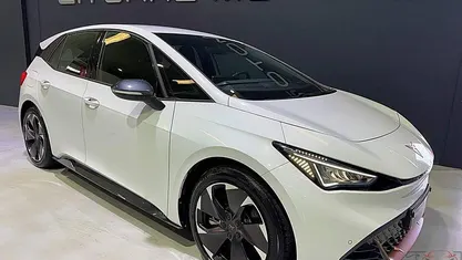 Branco Usado 2023 Cupra Born Citadino | € 26.900 (Bom preço)