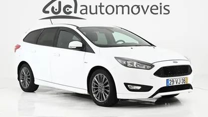 Branco Usado 2018 Ford Focus ST-Line Carrinha | € 15.300 (Preço justo)