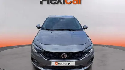 Cinza Usado 2020 Fiat Tipo Lounge Sedan | € 10.490 (Preço justo)