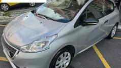 Usado 2014 Peugeot 208 Access Citadino | € 7.500 (Bom preço)