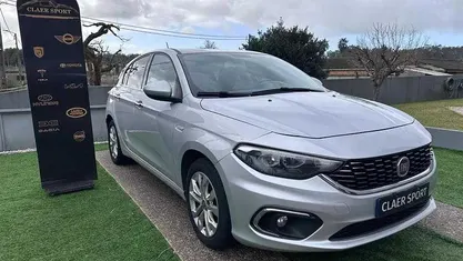 Usado Fiat Tipo Lounge 95 HP (69 kW) 2019 Cinza prata Sedan