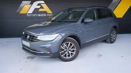 Cinza Usado 2024 VW Tiguan Life SUV | € 33.900 (Super Preço)