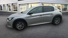 Usado 2023 Peugeot e-208 Allure Citadino | € 19.990 (Preço justo)