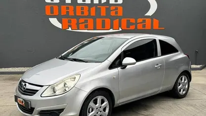 Cinzento Usado 2008 Opel Corsa | € 3.750 (Preço justo)